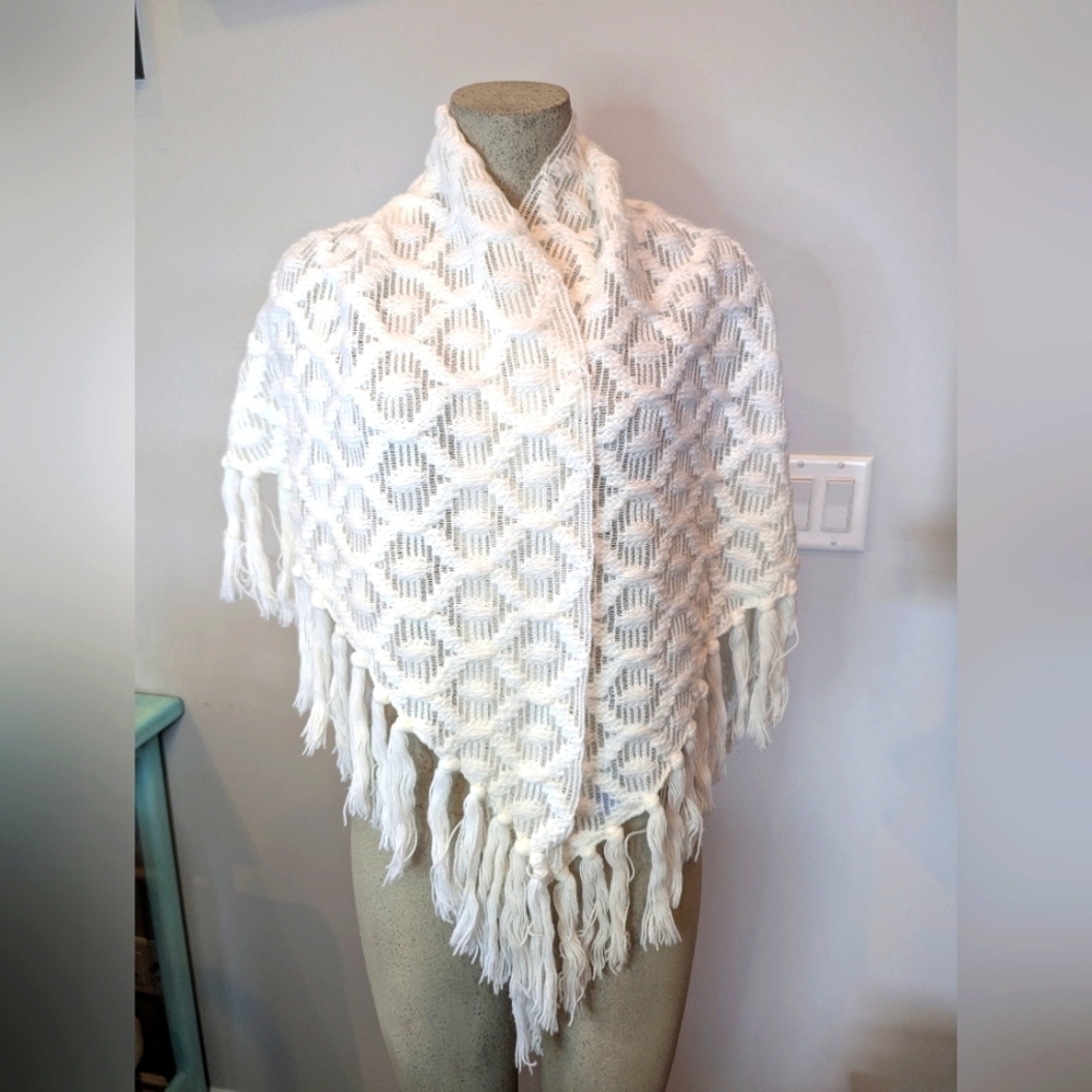 Vintage 60s Mid Century Bohemian White Fringe Shawl Made In Japan